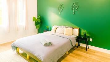 2 bedrooms, iron/ironing board, free WiFi, bed sheets