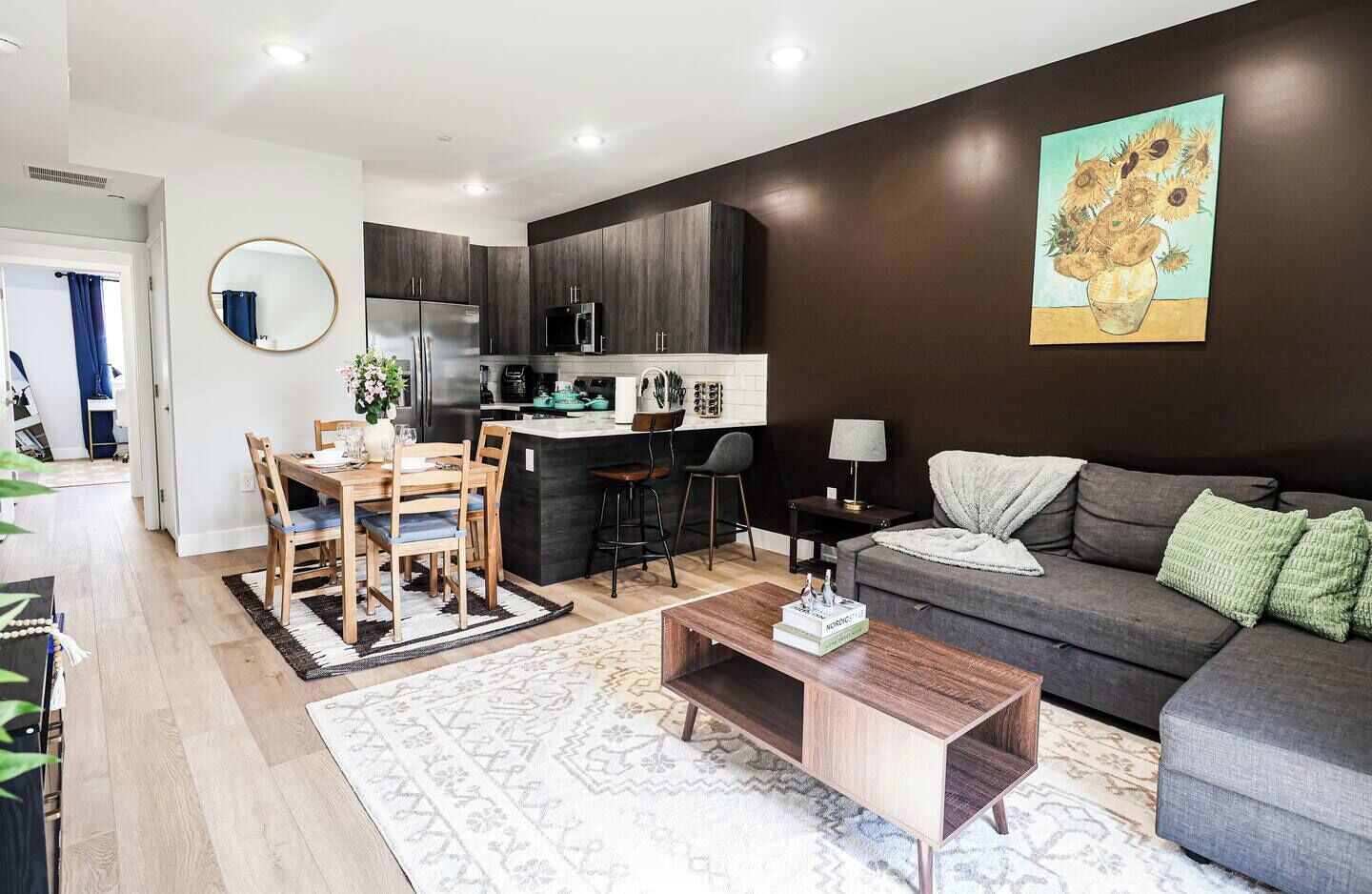 تلفزيون، مكتب