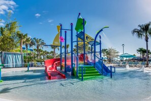 Windsor Cay Resort Children's Pool - Stunning Resort Villa w Pool, Cinema & Games Room (Clermont)