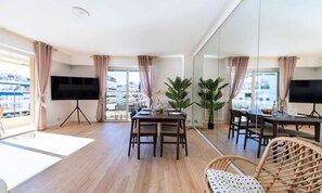 Dining - Apartment in Cannes Near La Croisette Beach (Cannes)