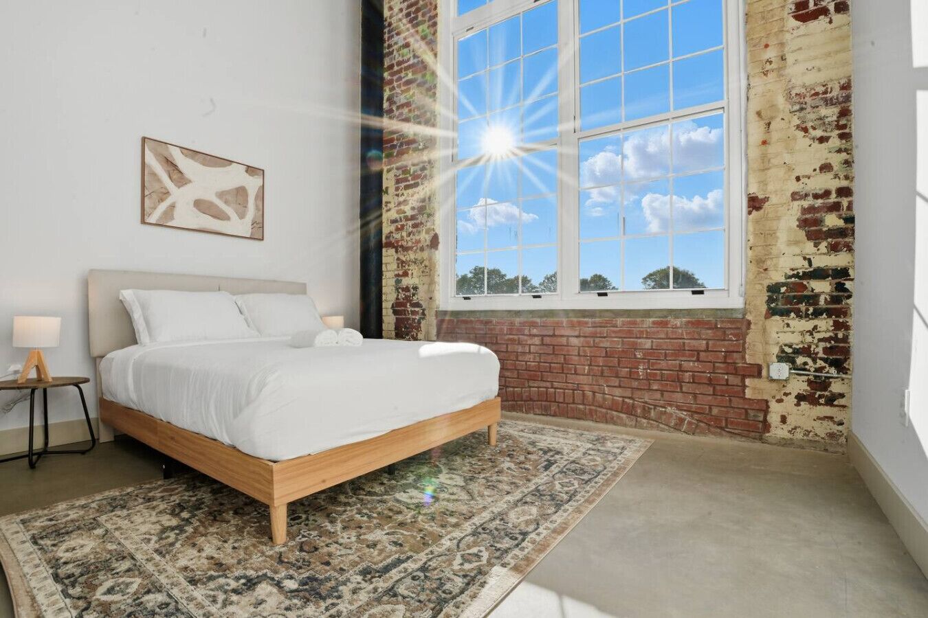 2 bedrooms, desk, iron/ironing board, WiFi