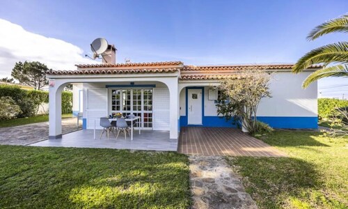 Houses & Villas for 6 People