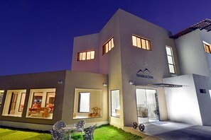 施設の正面