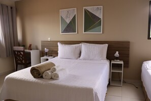 Meja, seterika/papan seterika, Wi-fi percuma 