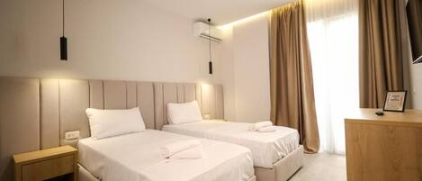 Double or Twin Room | Free WiFi