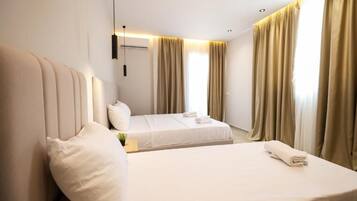 Habitación triple, balcón | Wifi gratis