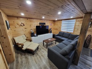 Televisie en een open haard