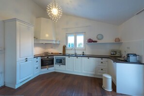 Fridge, microwave, oven, stovetop - Three Bedroom Villa With Private Pool (Trilj)