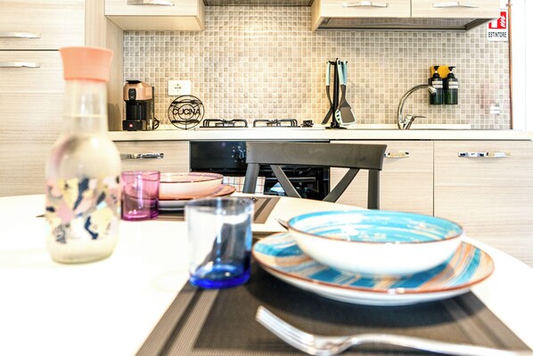 オーブン、コンロ、食器洗い機