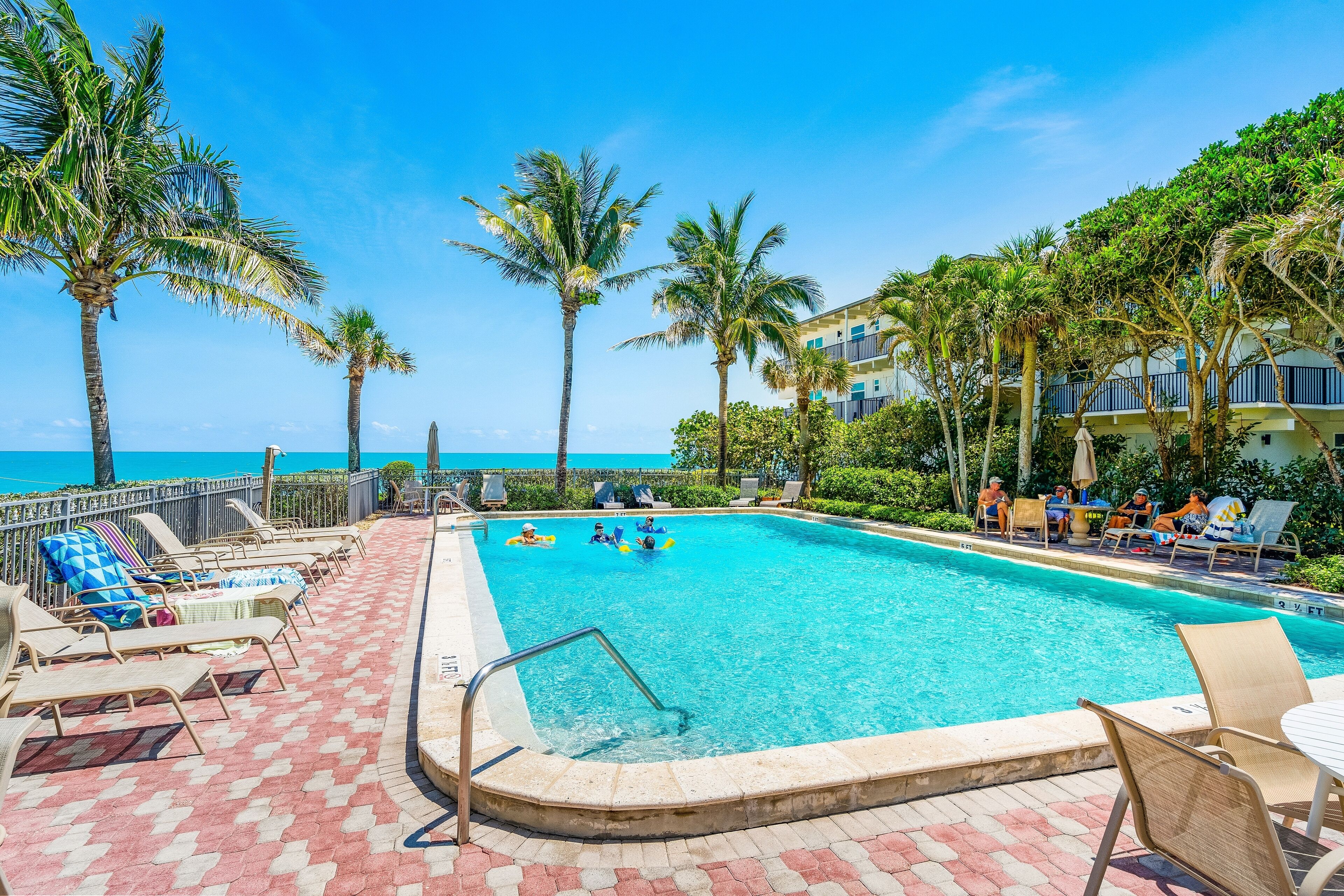 Piscine extérieure, piscine chauffée