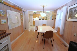 Dining - Near Bay Beach 3BR Ranch (2421) (Eastham)