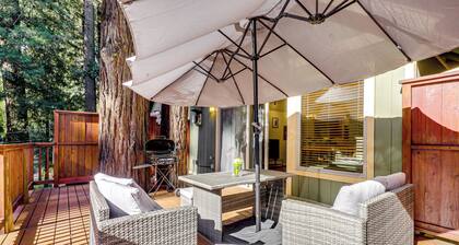 Redwoods Escape w/ Hot Tub: Near Russian River!