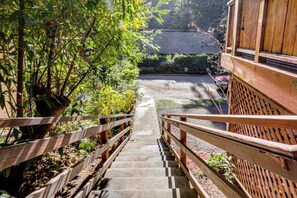 Property grounds - Redwoods Escape w/ Hot Tub: Near Russian River! (Guerneville)