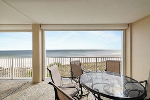 Dining - Bluewater 402 by Liquid Life (Orange Beach)