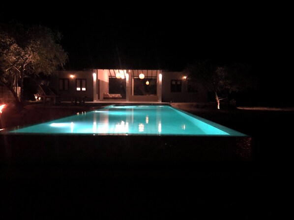Outdoor pool - Luxuury villa in Yala - 2 bedrooms with pool wildlife experience (suduwelipalassa)