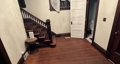 Historic 4-bedroom house in Marion for a cozy getaway bear hunting grounds