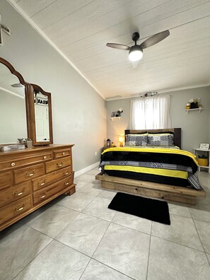 2 Schlafzimmer, Bügeleisen/Bügelbrett, kostenloses WLAN, Bettwäsche