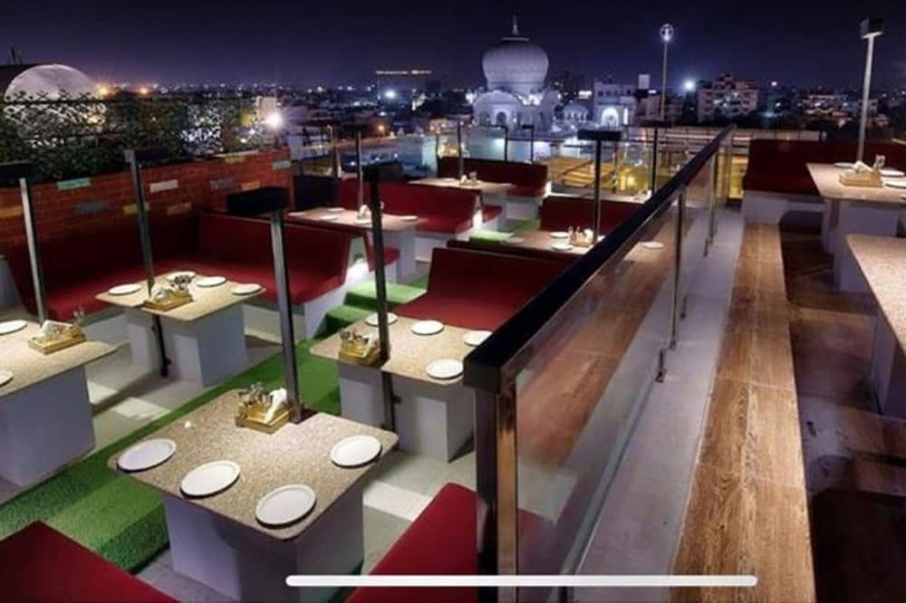 Hotel Blue Bird