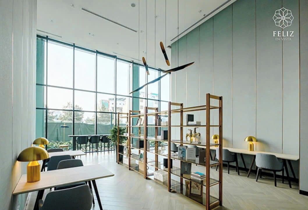 Free daily local cuisine breakfast 