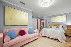 4 habitaciones, escritorio, tabla de planchar con plancha y wifi gratis 