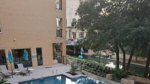 Unclassified image, 2 of 36, button - Riverwalk Oasis With Riverwalk Views Free Parking (San Antonio)