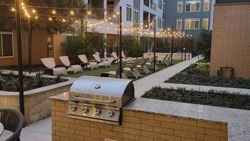 Condo, 1 Bedroom, Accessible, Smoking | Outdoor dining