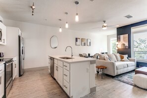 Condo, 1 phòng ngủ, phù hợp cho người khuyết tật, hút thuốc | Nội thất