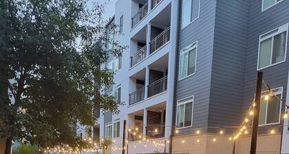 Riverwalk Oasis With Riverwalk Views Free Parking