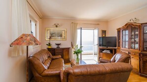 Apartment | Living room - Apartment Paco - Three-bedroom Apartment With Balcony and Sea View (Dubrovnik)