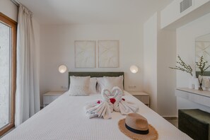 Villa - Casa Karinea, Stunning Villa Nestled in Karines (Agios Vasileios)