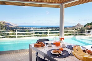 Outdoor dining - Villa dei Sospiri 4, Emma Villas (Castellammare del Golfo)