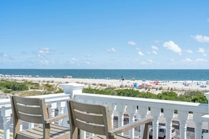 Luxury Suite, Ocean View | Property grounds