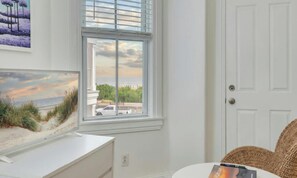 Classic Single Room, Partial Ocean View | Interior