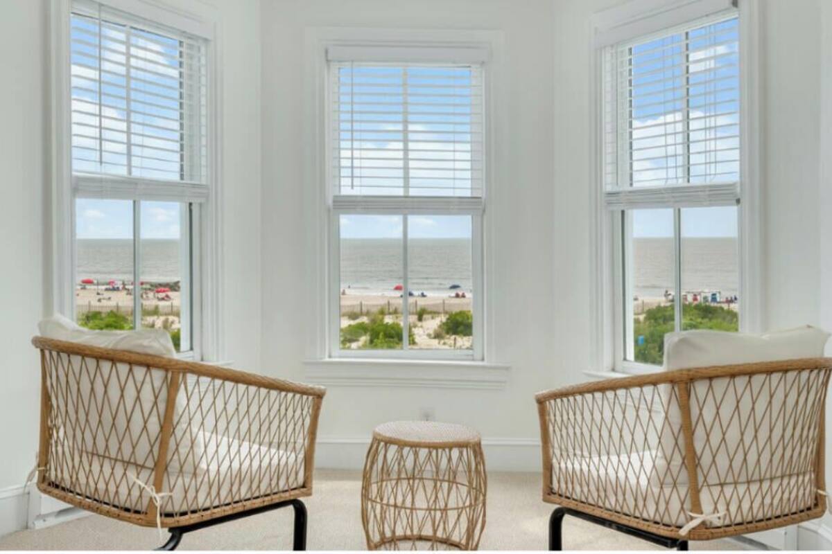 Luxury Suite, Ocean View | Interior