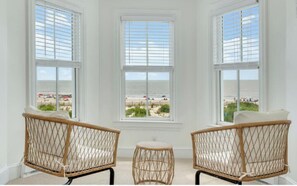 Luxury Suite, Ocean View | Interior