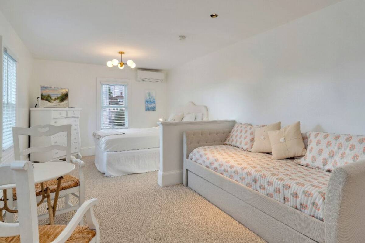 Family Double Room | Free WiFi