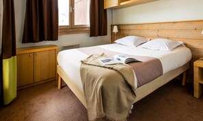 1 habitación y ropa de cama 