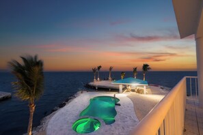 Property grounds - Feel like your on own private island with this unique oceanfront peninsula home (Key Largo)