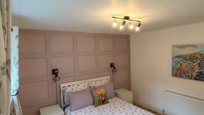 1 habitación, tabla de planchar con plancha, wifi y ropa de cama 