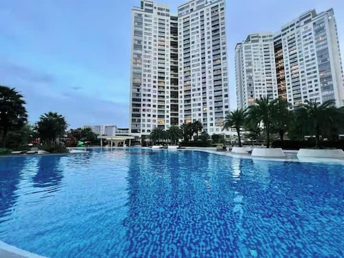 Bluesky Diamond Island Luxury Vacation