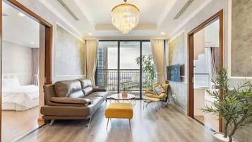 Presidential Suite, 2 Bedrooms, Club Lounge Access, Harbor View | Egyptian cotton sheets, premium bedding, down comforters