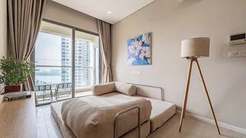 Grand Suite, 1 Bedroom, Club Lounge Access, Harbor View | Egyptian cotton sheets, premium bedding, down comforters