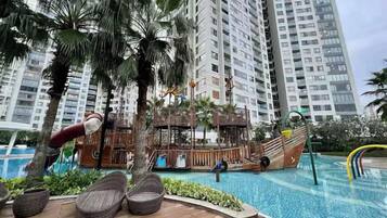 Free daily local cuisine breakfast