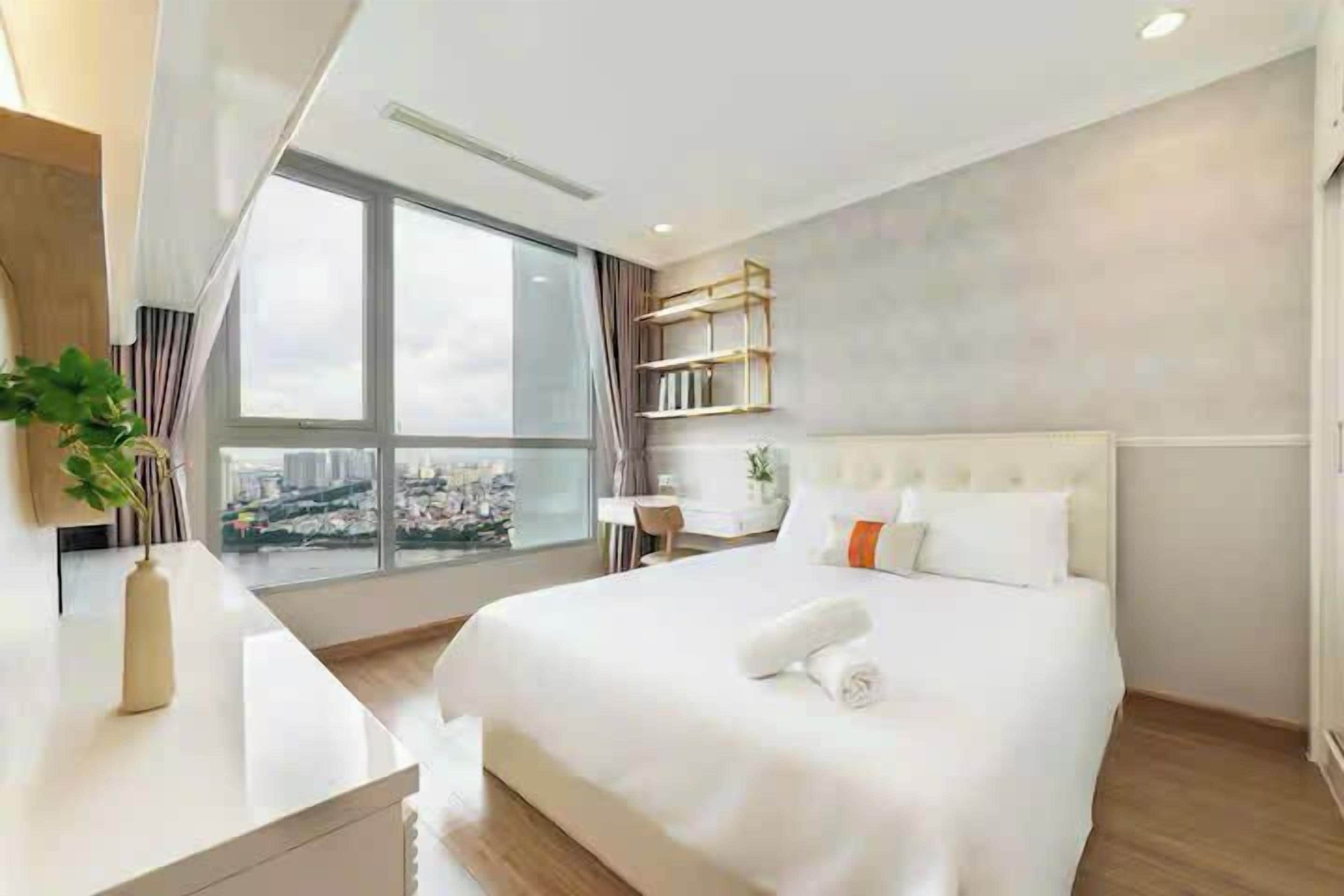 Presidential Suite, 2 Bedrooms, Club lounge access, Harbour View | Egyptian cotton sheets, premium bedding, down duvets