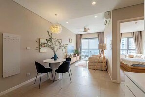 Grand Suite, 1 Bedroom, Club Lounge Access, Harbor View | Egyptian cotton sheets, premium bedding, down comforters