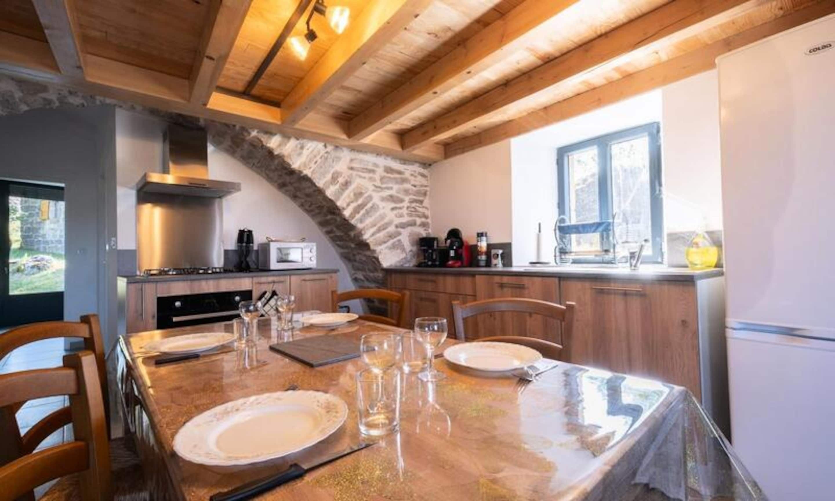 Fridge, oven, dishwasher, high chair