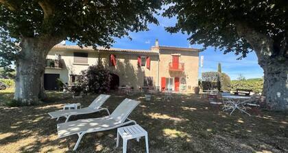 Houses & Villas for 6 People