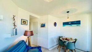 Unclassified image, 2 of 3, button - Apartment in Grau-du-roi With Sea Views (Le Grau-Du-Roi)