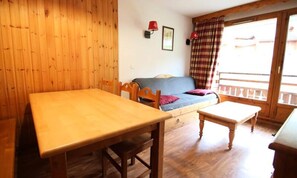 Dining - Apartment in Puy Saint Vincent With Pool (Puy-Saint-Vincent)