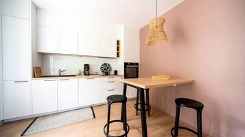 Fridge, microwave, oven, dishwasher